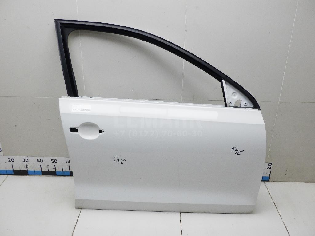 Дверь передняя правая 5C6831056B VAG