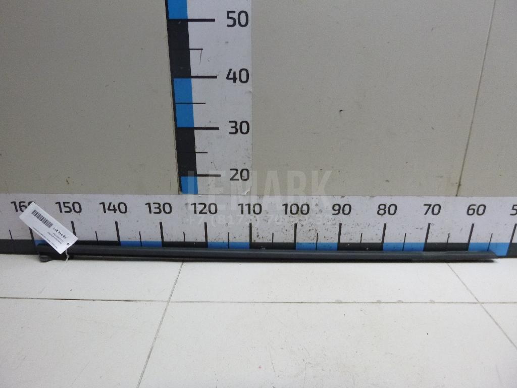 Накладка стекла переднего правого 5JA837478A VAG