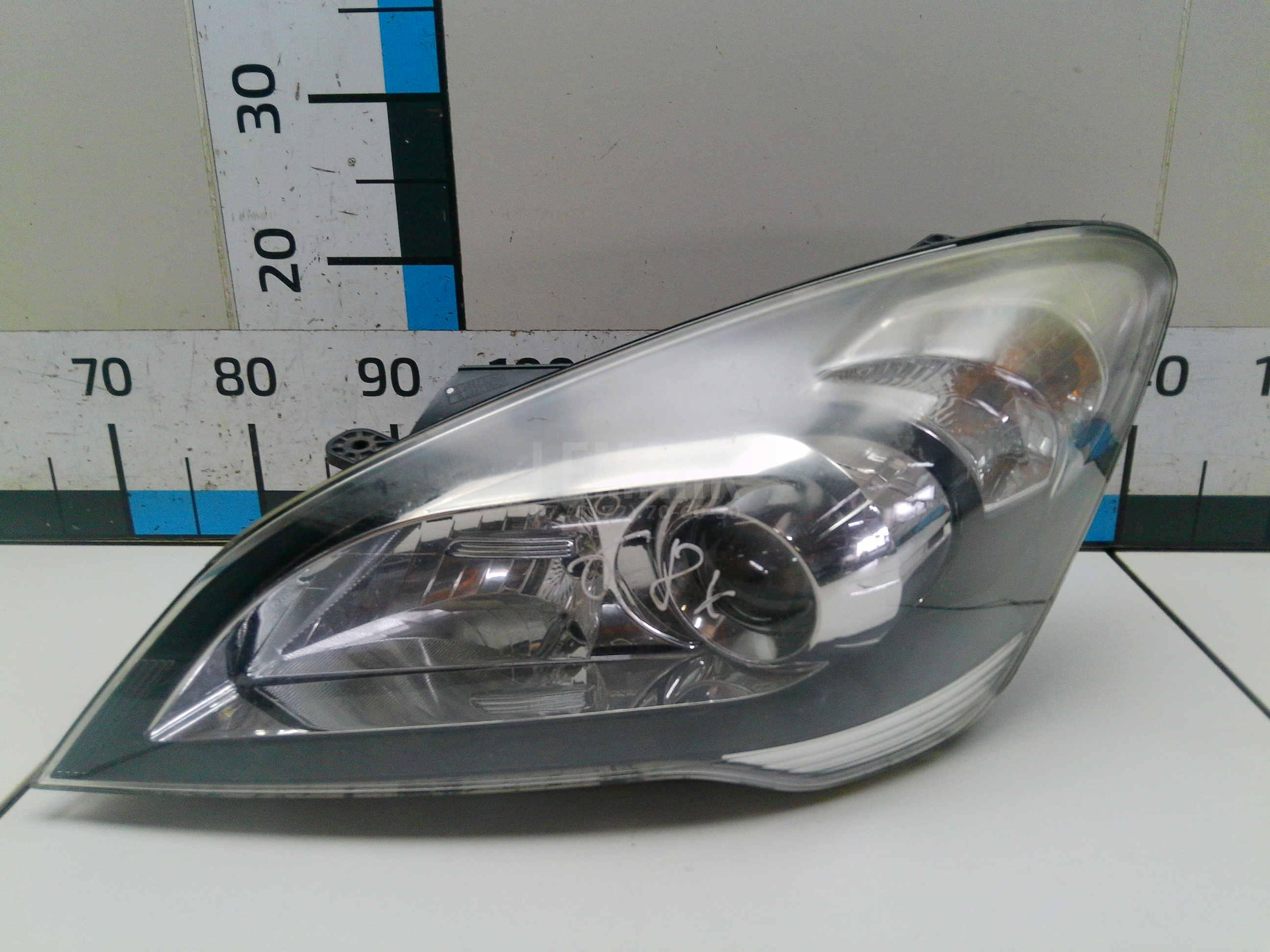 Фара левая 921011H070 Hyundai-Kia