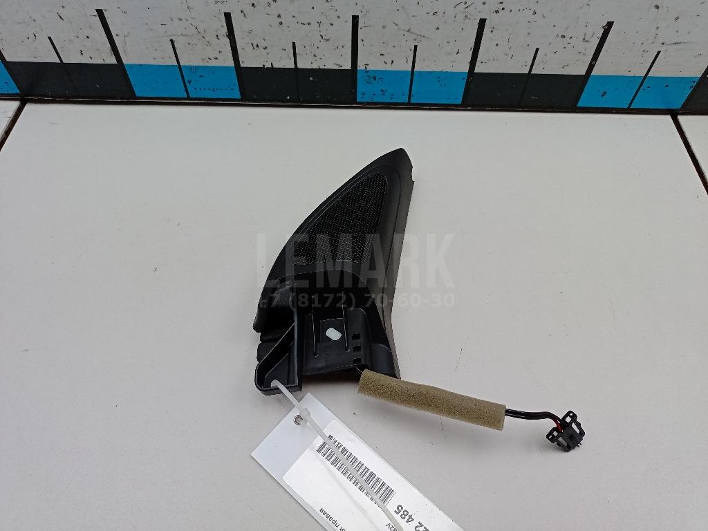 Крышка зеркала внутренняя правая 5K0837974K82V VAG