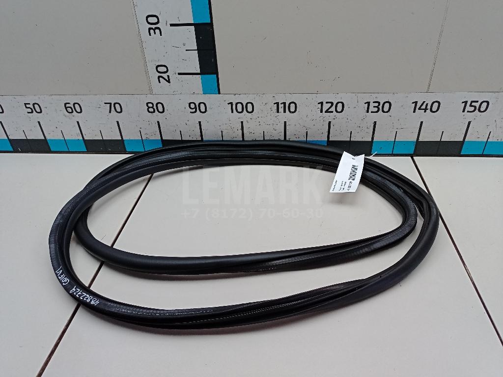 Уплотнитель двери 5K4867911C9B9 VAG