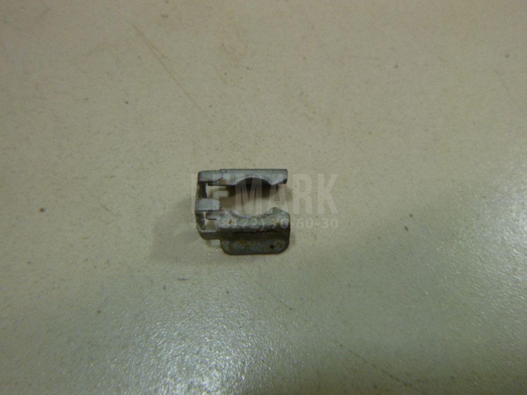 Крепеж форсунки 817923 GM