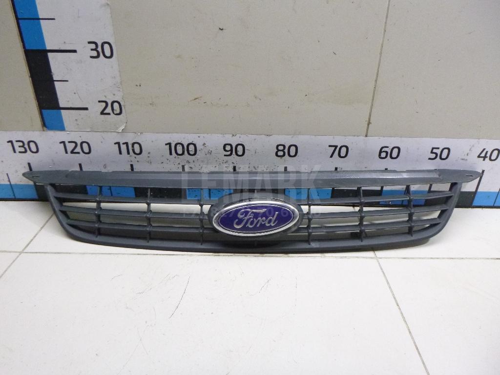 Решетка радиатора 1676410 Ford