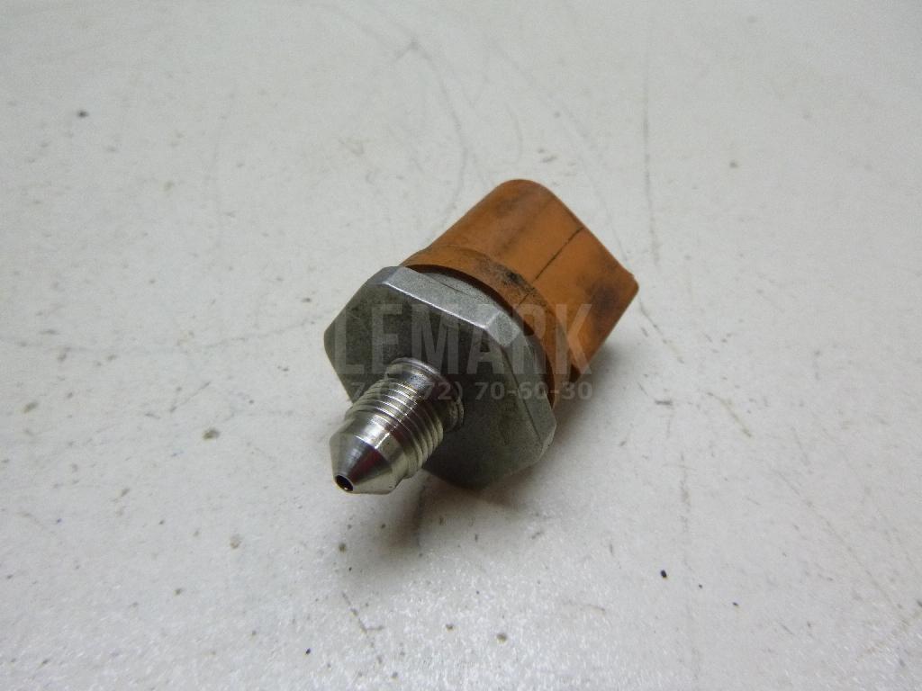Датчик давления топлива 06J906051D VAG