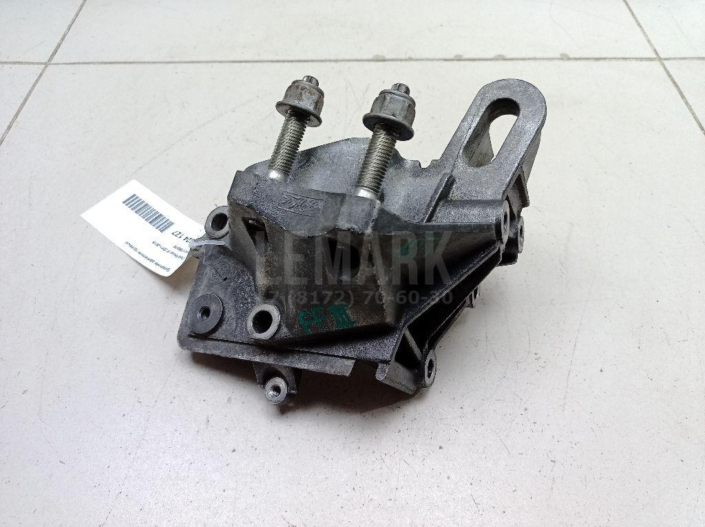 Кронштейн двигателя правый 1798070 Ford