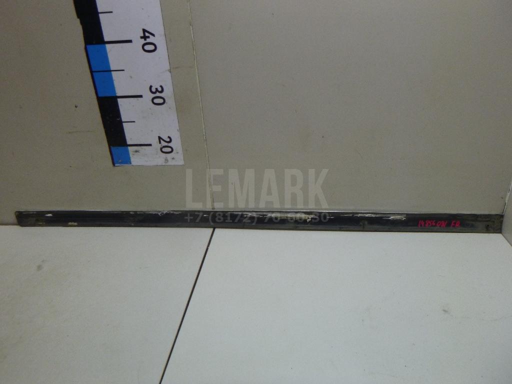 Молдинг передней правой двери 3B0853516C VAG