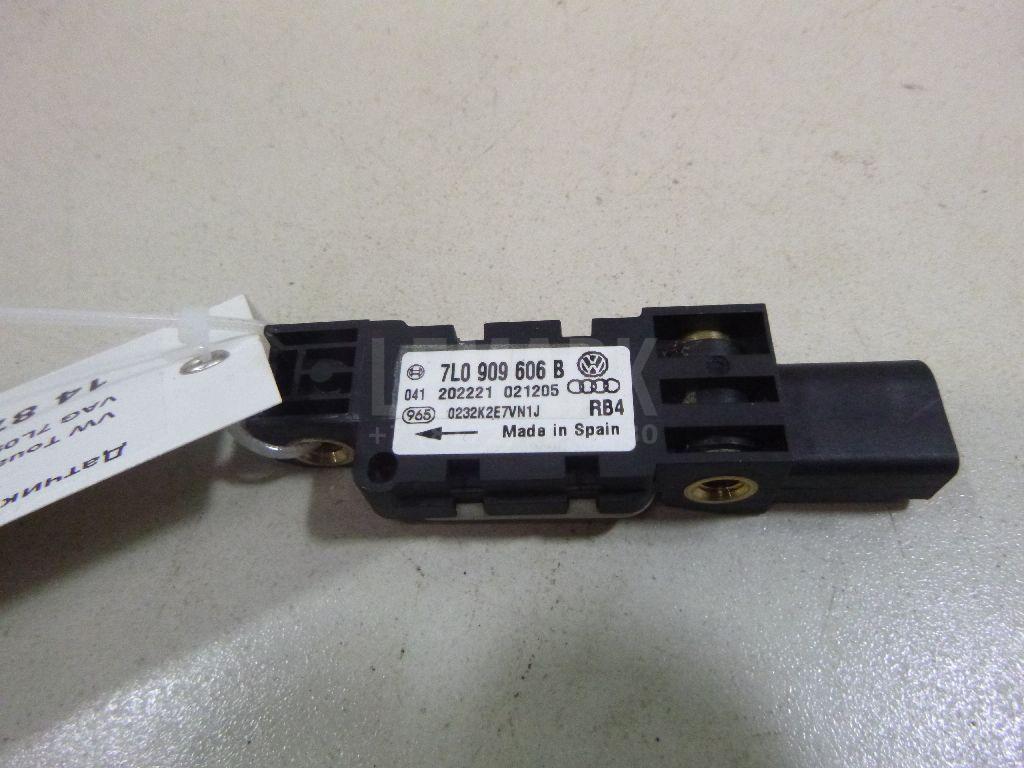 Датчик AIR BAG 7L0909606B VAG