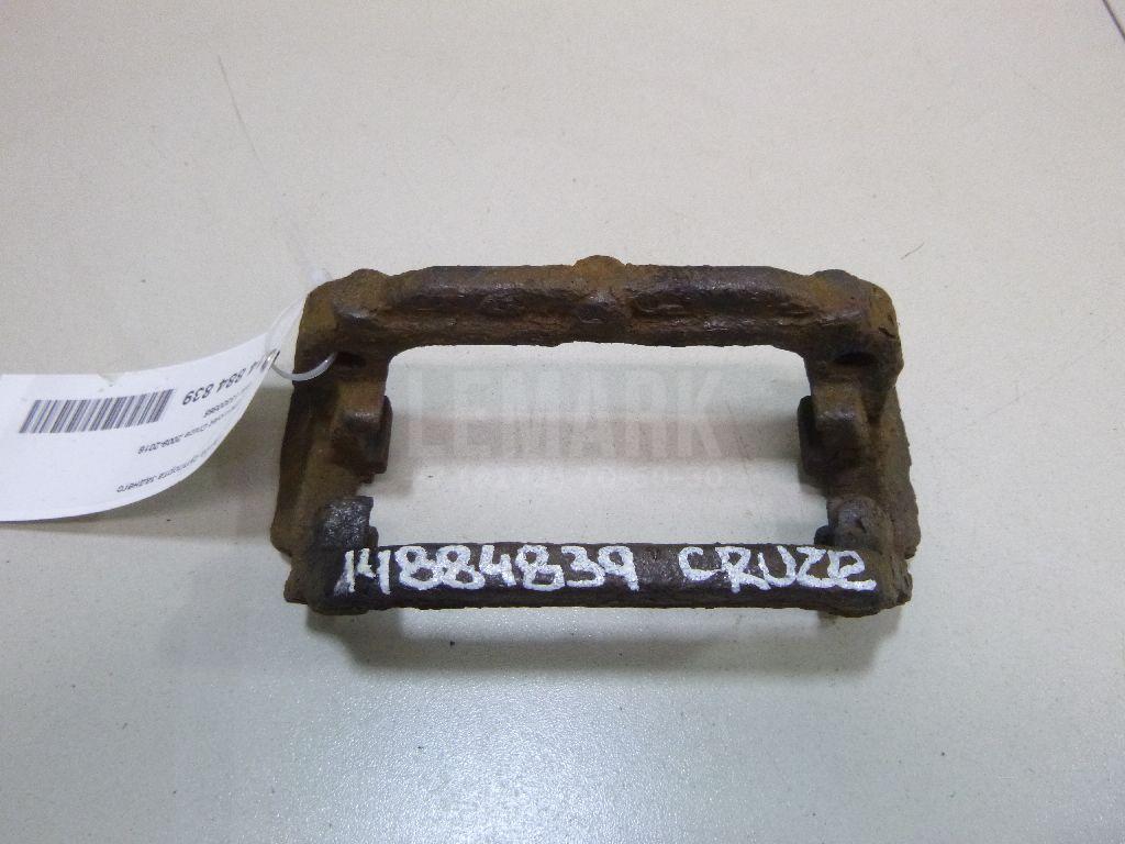 Скоба суппорта заднего 13300865 GM