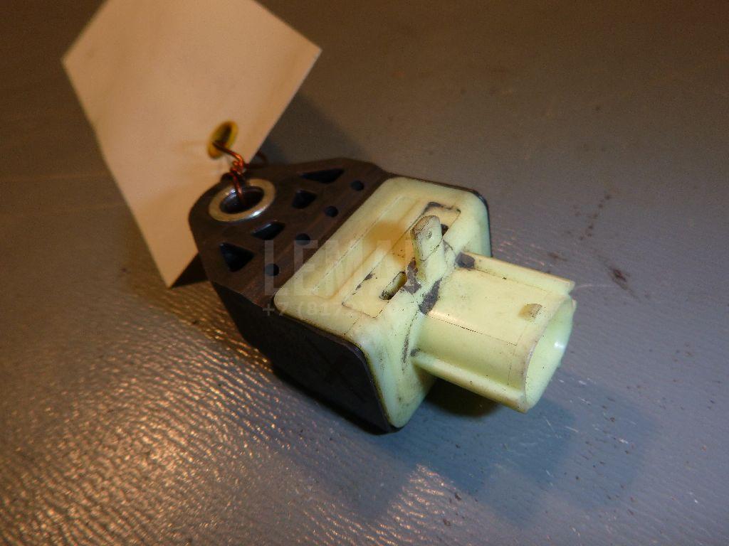 Датчик AIR BAG 8983133030 Toyota