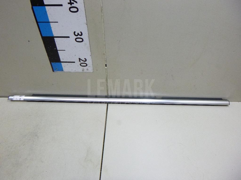 Накладка стекла заднего левого 5N0839475D VAG