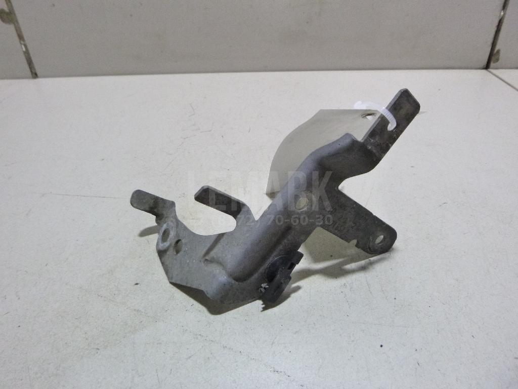 Кронштейн (сопут. товар) для  Audi V8 1988-1994