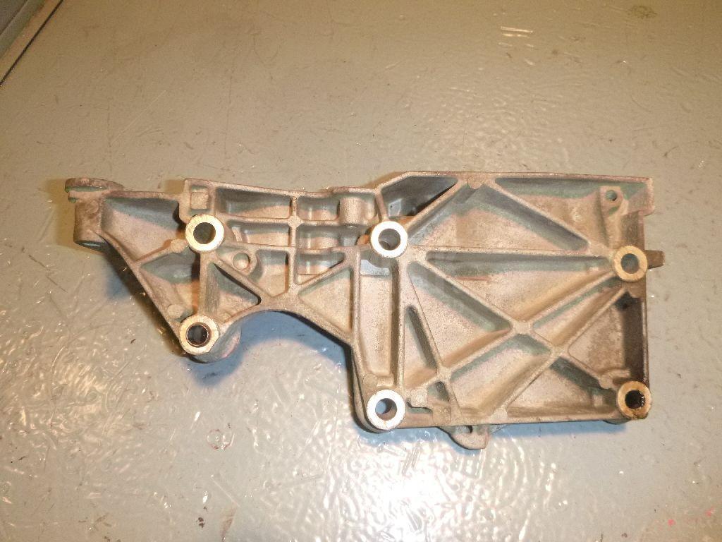 Кронштейн генератора для  BMW 7-serie G11/G12 2015-2022
