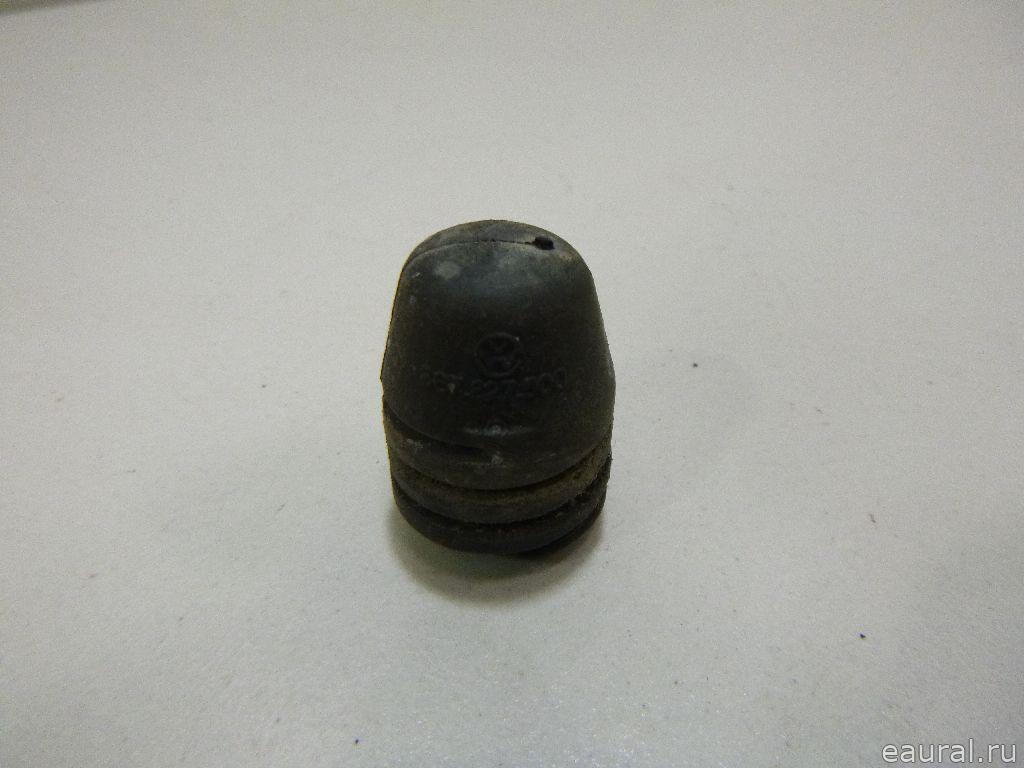 Отбойник капота
