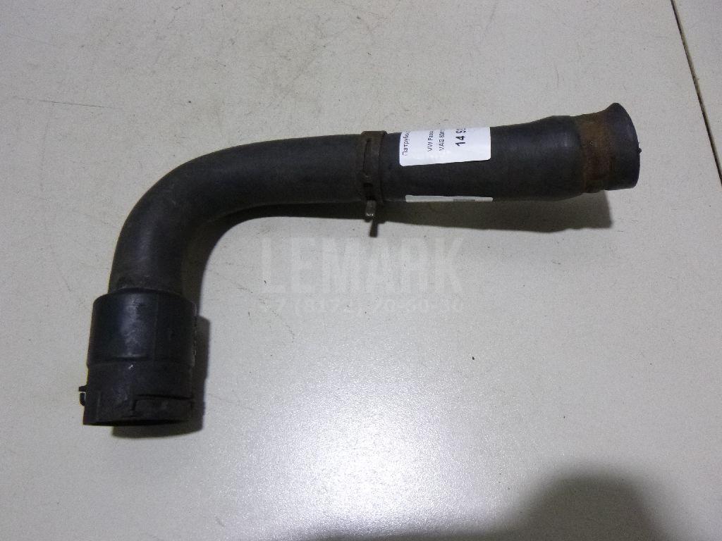 Патрубок радиатора 8D0121101K VAG