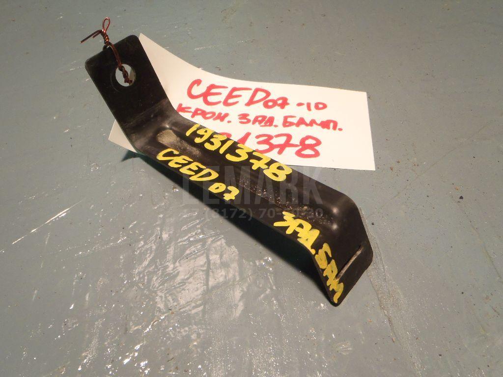 Кронштейн заднего бампера 866811H100 Hyundai-Kia