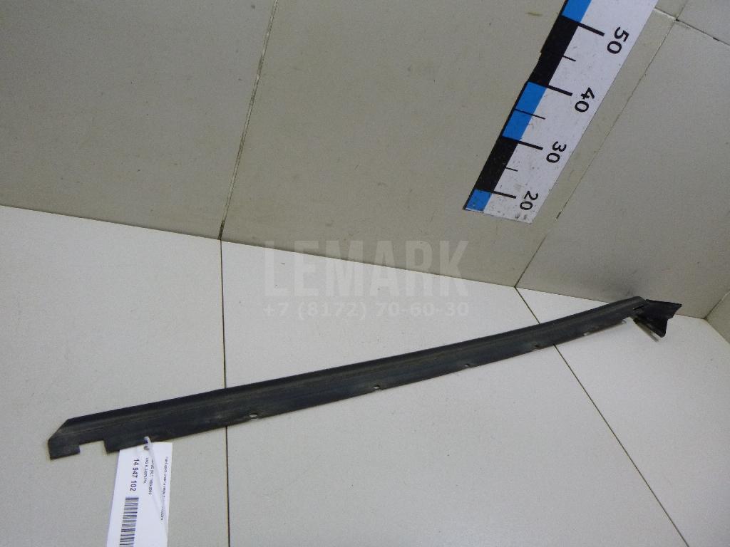 Накладка стекла переднего левого для  BMW 1-serie E82/E88 2007-2013