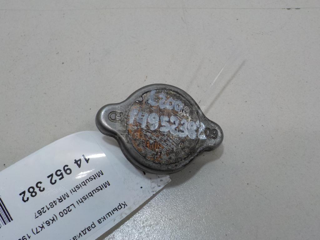 Крышка радиатора MR481267 Mitsubishi