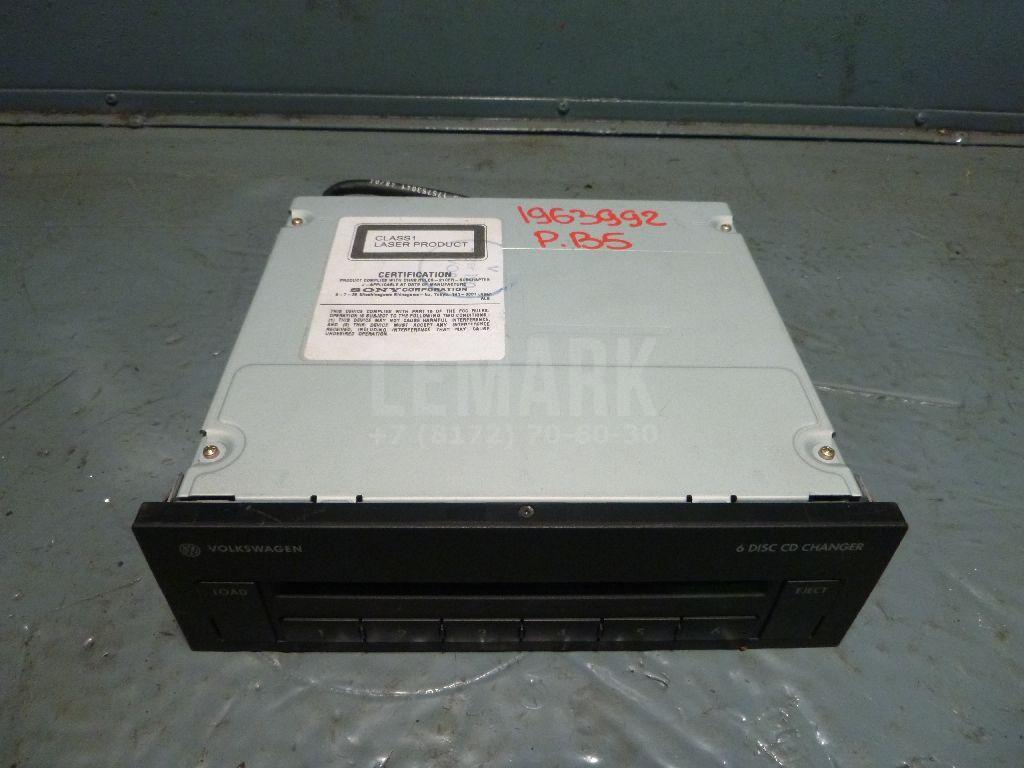 Чейнджер компакт дисков 3B7035110 VAG