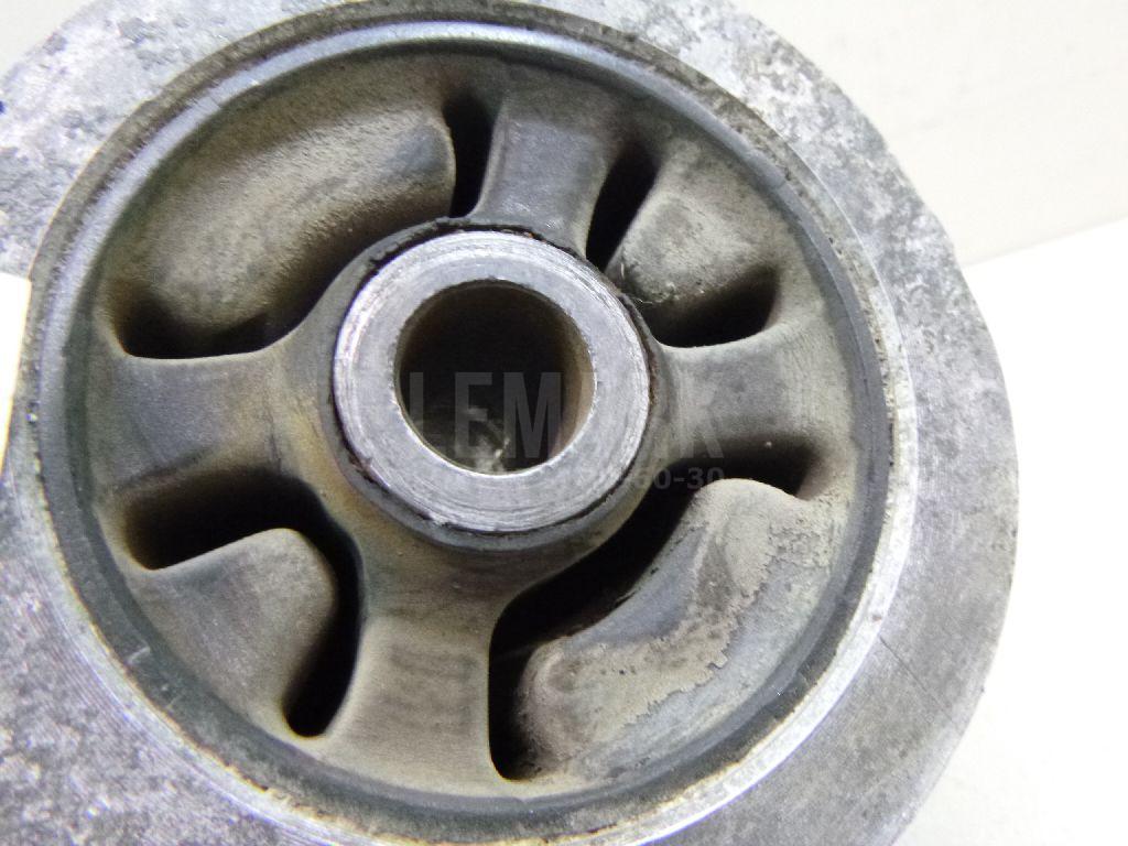 Сайлентблок задней балки правый для  Fiat Uno 1989-1995