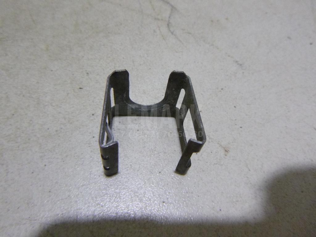 Кронштейн форсунки 1053951 Ford